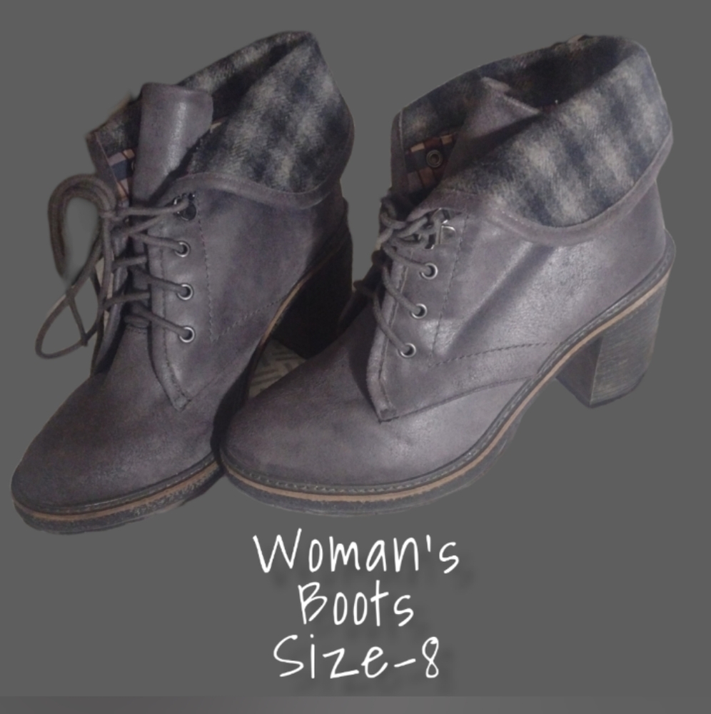 Woman's booties